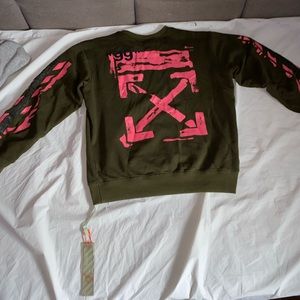 Off white sweater green with pink designs